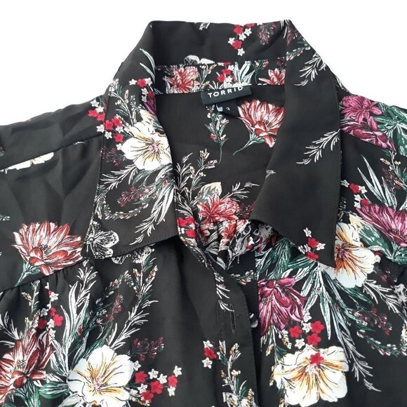 Torrid Black Floral Blouse Plus Size Top Sz 3 (3X) - Picture 2 of 8